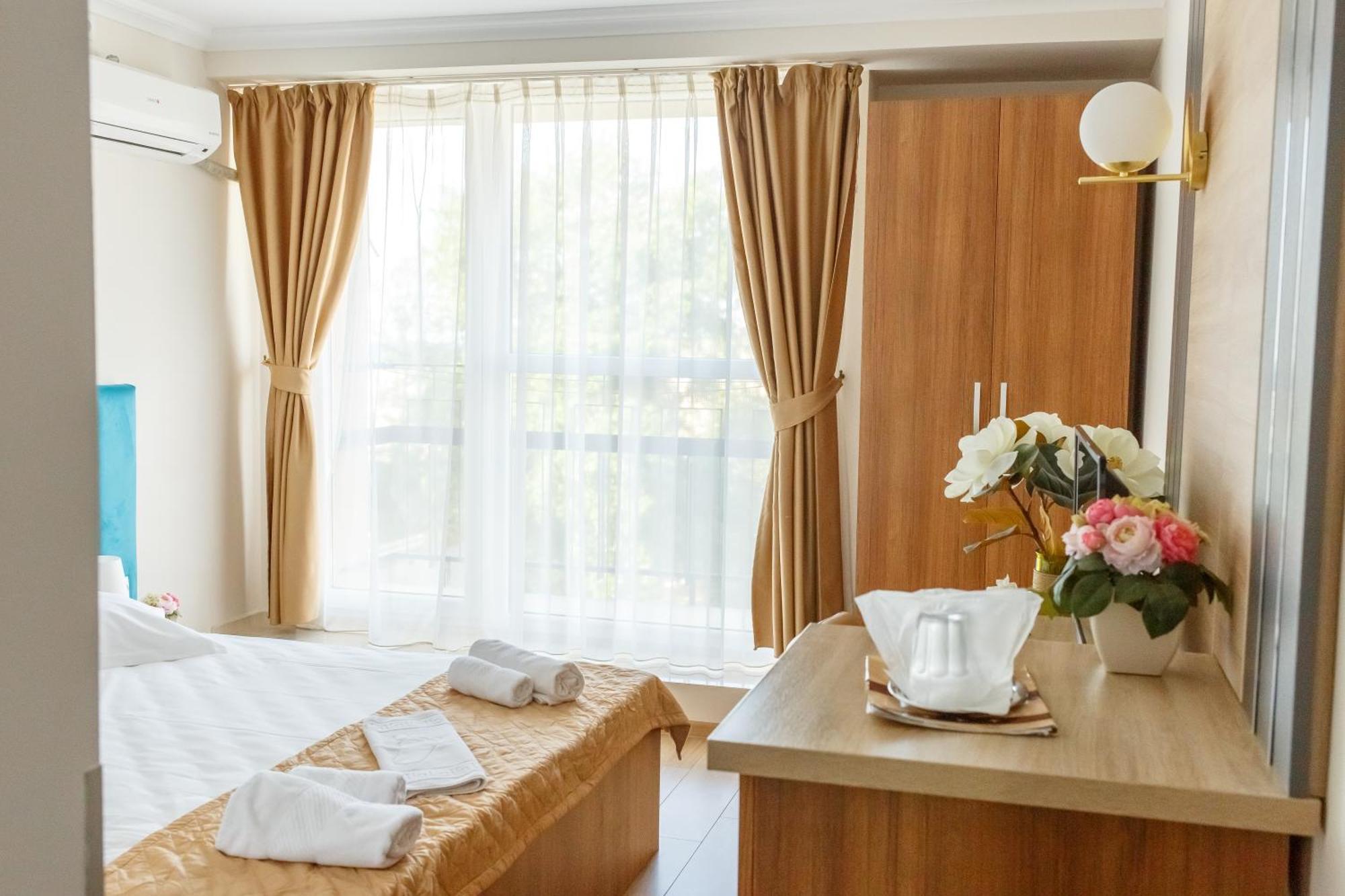 Astoria Patria Hotel Mamaia Buitenkant foto